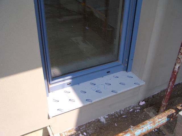 CIMG2305 Auch Fensterb�nke haben wir schon!